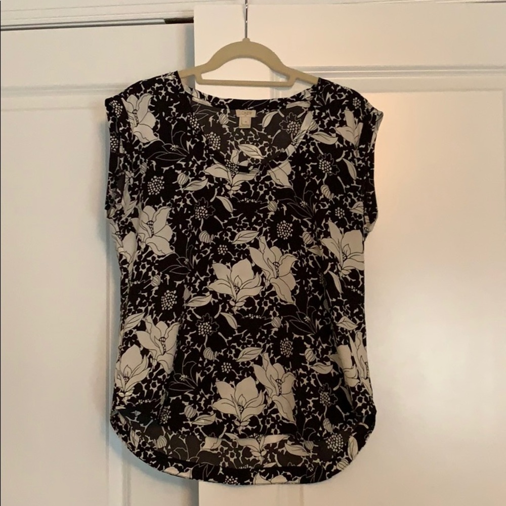 Black and white floral print short sleeve blouse.